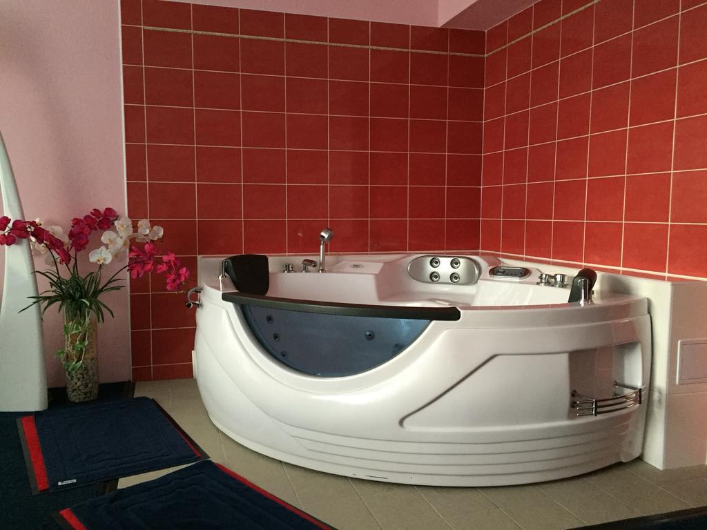 Mondeo Prague Hotel Стая снимка